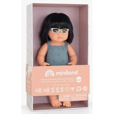 Muñeca asiática con gafas 38 cm Colourful de Miniland